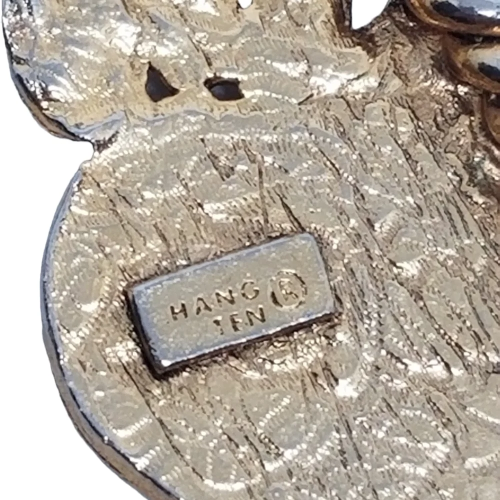1970S HANG TEN BRAND RARE  GOLDTONE FEET LOGO PENDANT CHAIN NECKLACE
